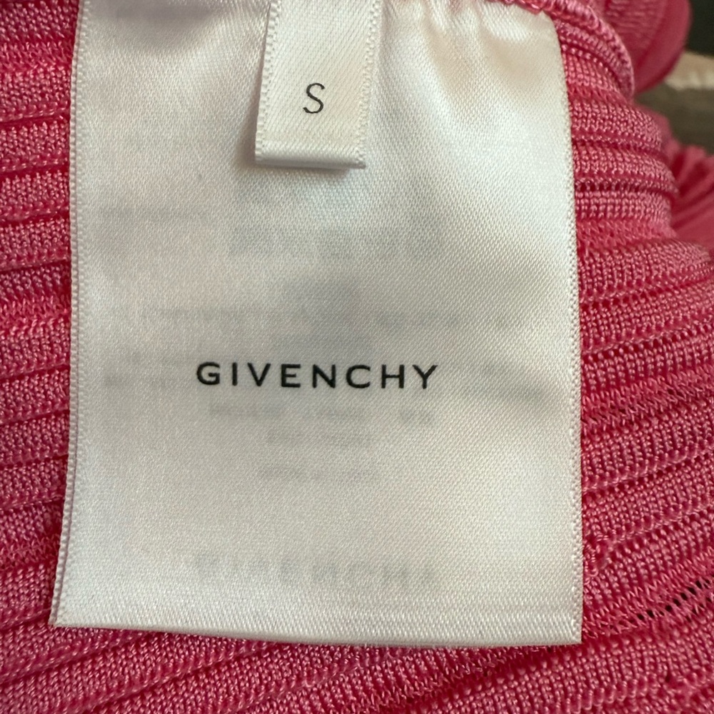 Givenchy 4G Cut Out Mini Dress in Pink Ribbed Knit - Picture 5 of 11